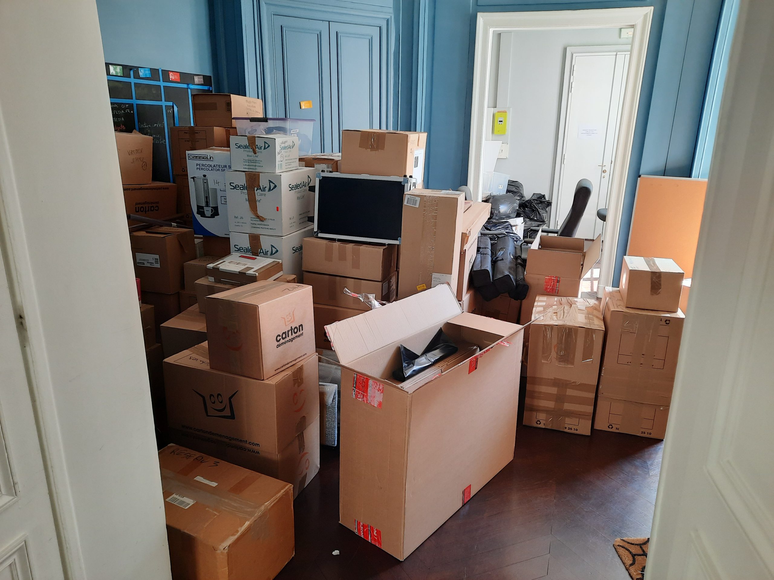 pièce en cours de debarras finistère bzh pur